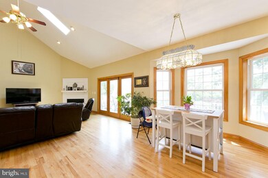 153 Signal Ct, Strasburg, VA 22657 - photo 4