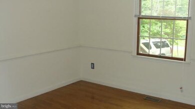 907 Eastover Pkwy, Locust Grove, VA 22508 - photo 6