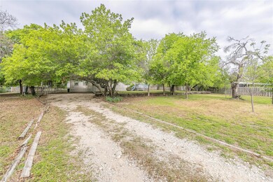 145 Odel Dr, Weatherford, TX 76085 - photo 4