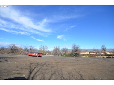 2519 E 2nd St, the Dalles, OR 97058 - photo 6