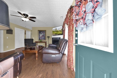 4650 Parrau Dr unit 67E, Columbus, OH 43228 - photo 3