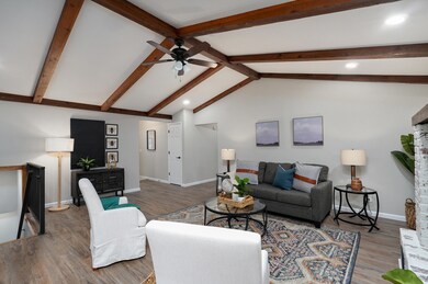 104 N Ellen-16