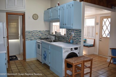 Kitchen cabinets1