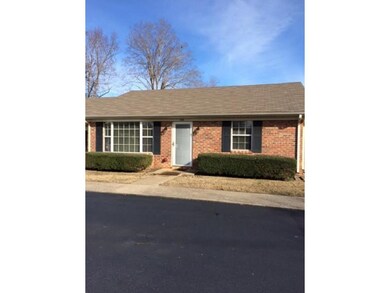 629 S Brittain St, Shelbyville, TN 37160 - photo 2