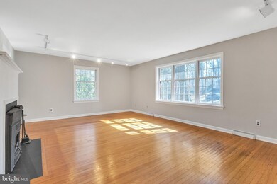 265 Forest Hills Cir, Devon, PA 19333 - photo 6