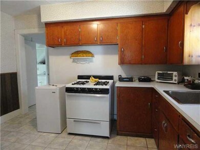 Kitchen Kitchen in Upper apartment