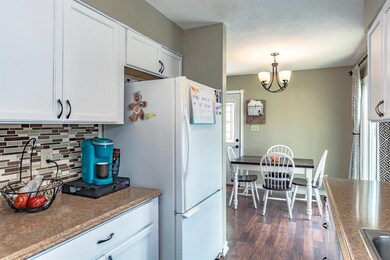 1176 Valley Park St, Marion, IA 52302 - photo 4