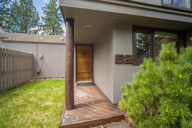 57262 Island Road-02