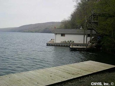 Waterfront/Dock/Pier