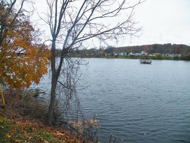 326 Riverside Dr, Lowell, MI 49331 - photo 3