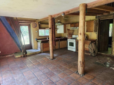 111 Cooper Ranch Rd, Weitchpec, CA 95546 - photo 4