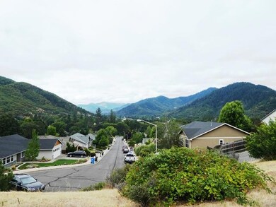 513 Cypress Ave, Rogue River, OR 97537 - photo 4