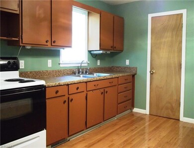 1540 Leslie St, Asheboro, NC 27205 - photo 4