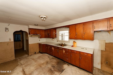 123 Hagaman Ave, Amsterdam, NY 12010 - photo 6