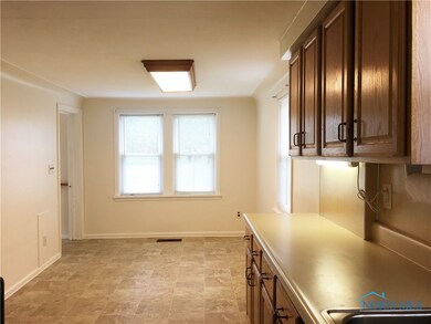VIEW OF EAT-IN KITCHEN