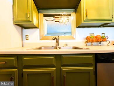 705 Deering Rd unit 5E, Pasadena, MD 21122 - photo 6