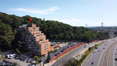 Sunrise Tower unit 501, Staten Island, NY 10304 - photo 5