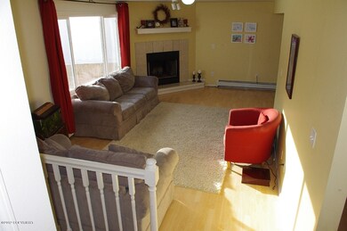 2LivingRoom