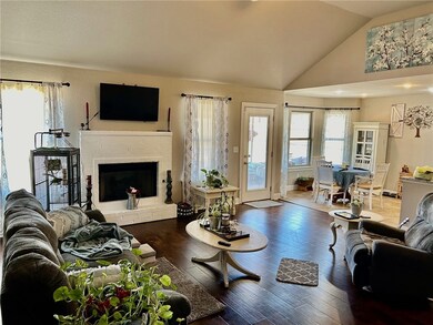 381 Sundowner Ranch Ave, Prairie Grove, AR 72753 - photo 3