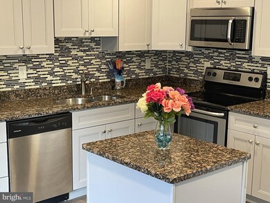 302 Nicole Ln, Glen Burnie, MD 21061 - photo 6