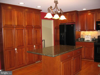 6222 Mori St, McLean, VA 22101 - photo 6