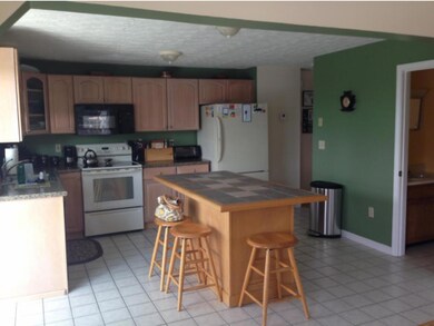 23 1/2 Rangers Dr, Hudson, NH 03051 - photo 4