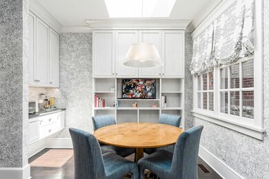 Casual Eating Area