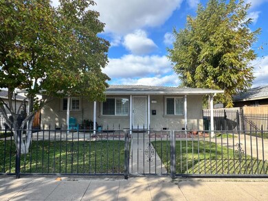 2075 E Myrtle St, Stockton, CA 95205 - photo 3