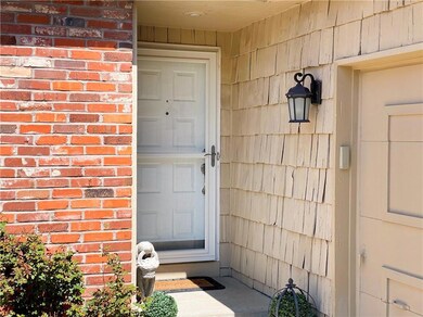 11101 Delmar Ct, Leawood, KS 66211 - photo 2