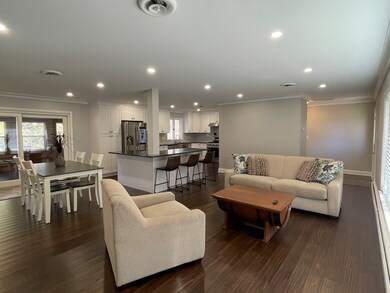 unlisted-address, Willowbrook, IL 60527 - photo 4