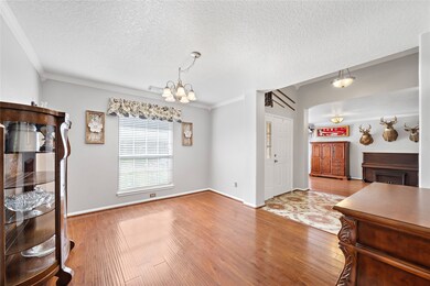 13901 Patricia Ln, Alvin, TX 77511 - photo 5