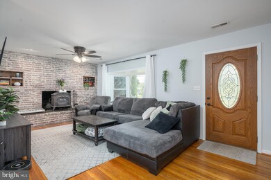 1210 Meadow View Rd, Pasadena, MD 21122 - photo 6