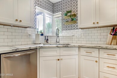3818 N 35th Pl-13