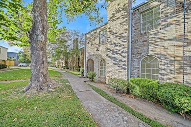 8726 Wilcrest Dr unit 8726, Houston, TX 77099 - photo 7
