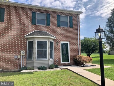 16 Colonial Dr unit 8, Gettysburg, PA 17325 - photo 2