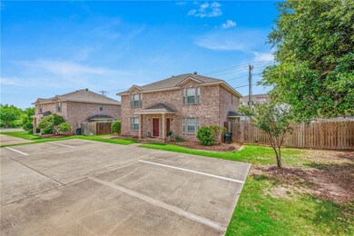 1140 Gridiron Dr, College Station, TX 77840 - photo 2