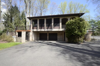 17 Seven Oaks Dr, Holmdel, NJ 07733 - photo 2