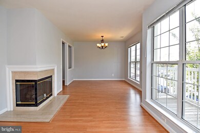 9253 Cardinal Forest Ln unit 201, Lorton, VA 22079 - photo 5