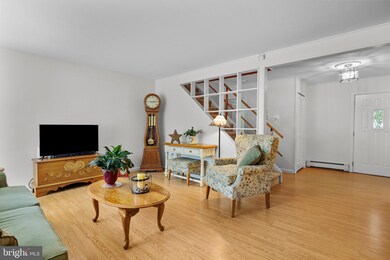 33 Sugarplum Rd, Levittown, PA 19056 - photo 7