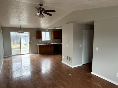 3158 SW Pumice Ave, Redmond, OR 97756 - photo 3