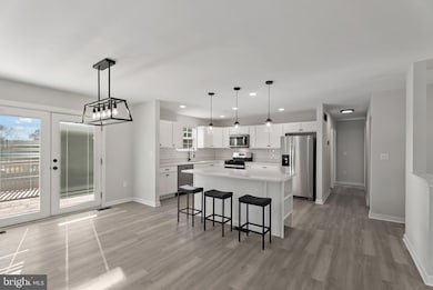 2807 Illinois Ave, Halethorpe, MD 21227 - photo 4