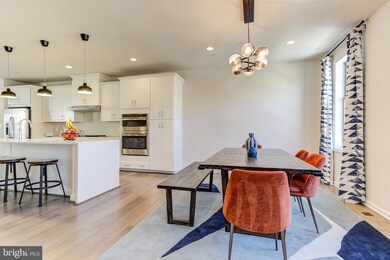 22669 Naugatuck Square, Ashburn, VA 20148 - photo 5