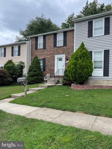 116 Hapsburg Ct, Parkville, MD 21234 - photo 2
