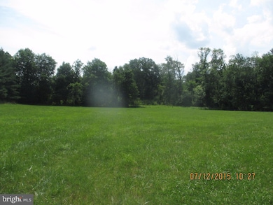 39 Beverly Hills Rd, Warminster, PA 18974 - photo 2