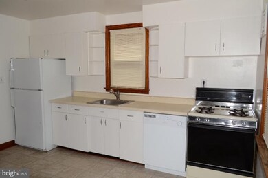 1241 Linden Ave, Halethorpe, MD 21227 - photo 4