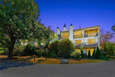 1214 Lake Shore Dr unit C, Columbus, OH 43204 - photo 2