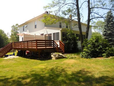 35 Howard St unit 2nd Floor, Milford, MA 01757 - photo 2