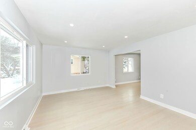 7748 Hillcrest Dr, Mooresville, IN 46158 - photo 4