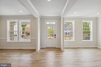 6910 Fountain Park Dr, Glenn Dale, MD 20769 - photo 2