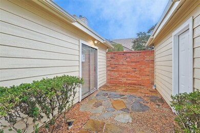 1309 Autumn Chase Square, Bedford, TX 76022 - photo 3